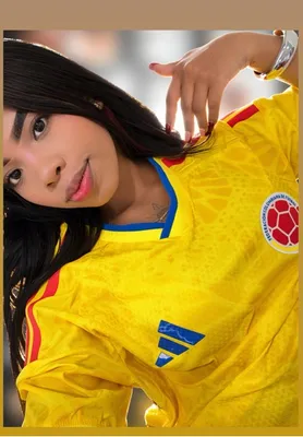 Ari, live cam girl from Colombia