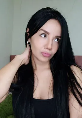 Ale, live cam girl from Ecuador