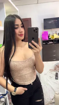 Live now on CamGirl — Nathi from Venezuela for a live video call